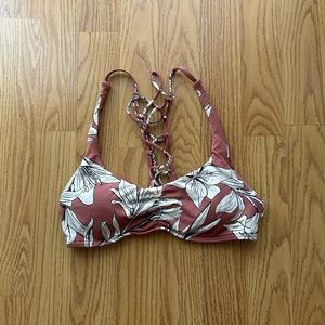 ROXY women’s pink and white floral bikini top